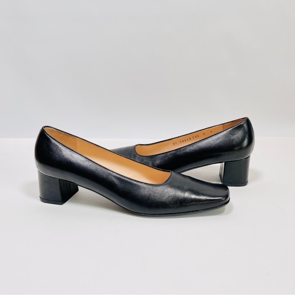 SALVATORE FERRAGAMO Italy block heal pumps - Picture 1 of 9